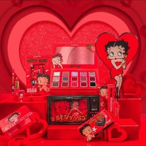 Glamlite x Betty Boop Makeup Set